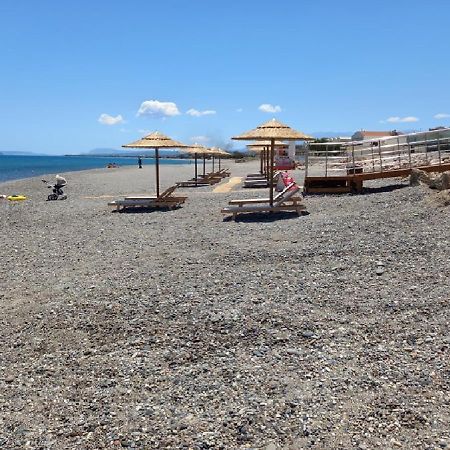 Xristinas Seaside Apartments Kolymbari Exterior photo