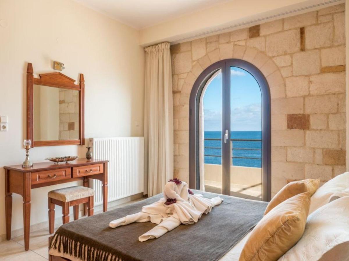 Xristinas Seaside Apartments Kolymbari Exterior photo
