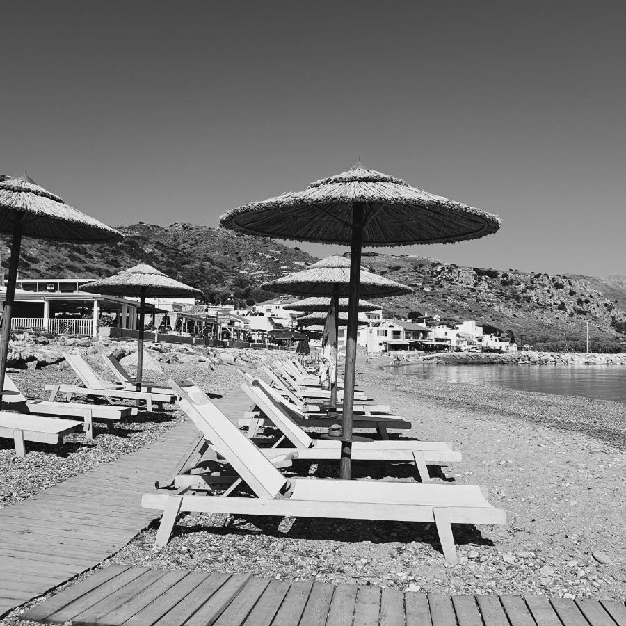 Xristinas Seaside Apartments Kolymbari Exterior photo